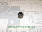 Intake valve stem seal, old version